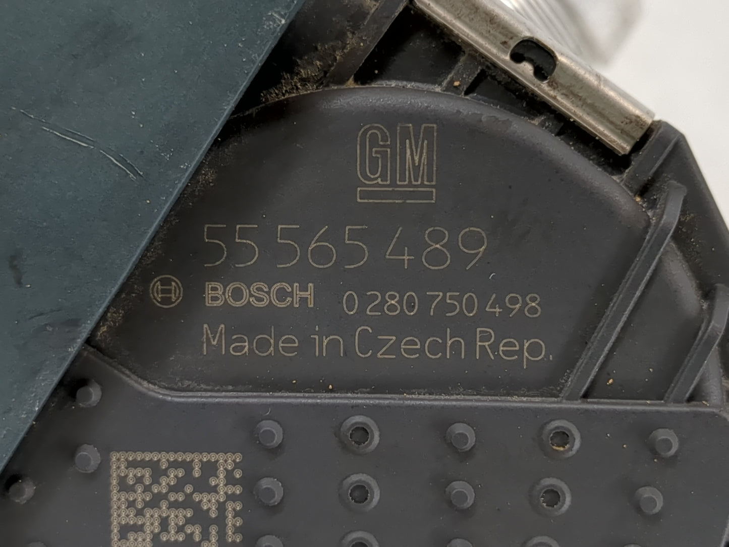 2011 Chevrolet Cruze Limited Throttle Body P/N:55565489 Fits Fits 2012 2013 2014 2015 2016 2017 2018 2019 2020 2021 OEM Used