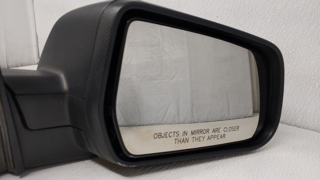 2010-2011 Chevrolet Equinox Passenger Side View Mirror - Right Door Mirror OEM Used - Oemusedautoparts1.com