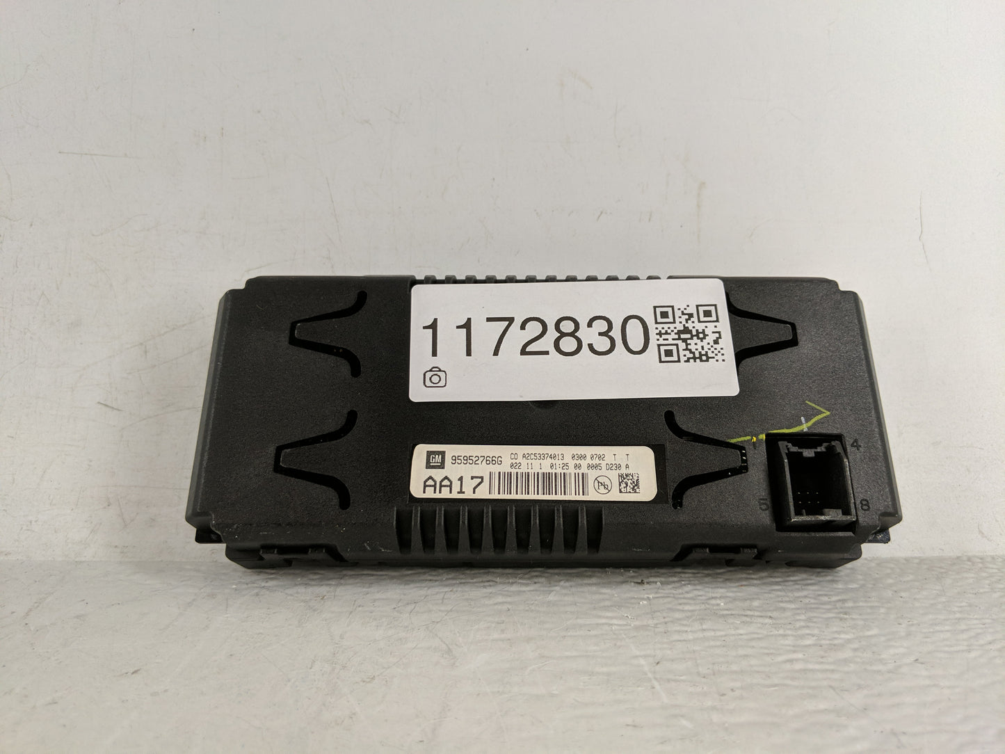 2010-2015 Chevrolet Equinox Information Display Screen - Oemusedautoparts1.com