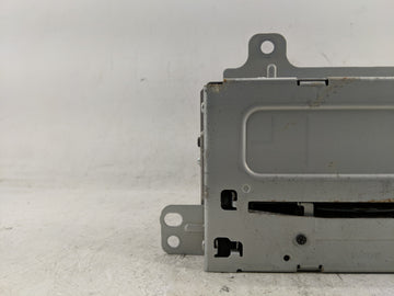 2011-2012 Chevrolet Equinox Radio AM FM Cd Player Receiver Replacement P/N:20983517 Fits Fits 2010 2011 2012 OEM Used Auto Parts