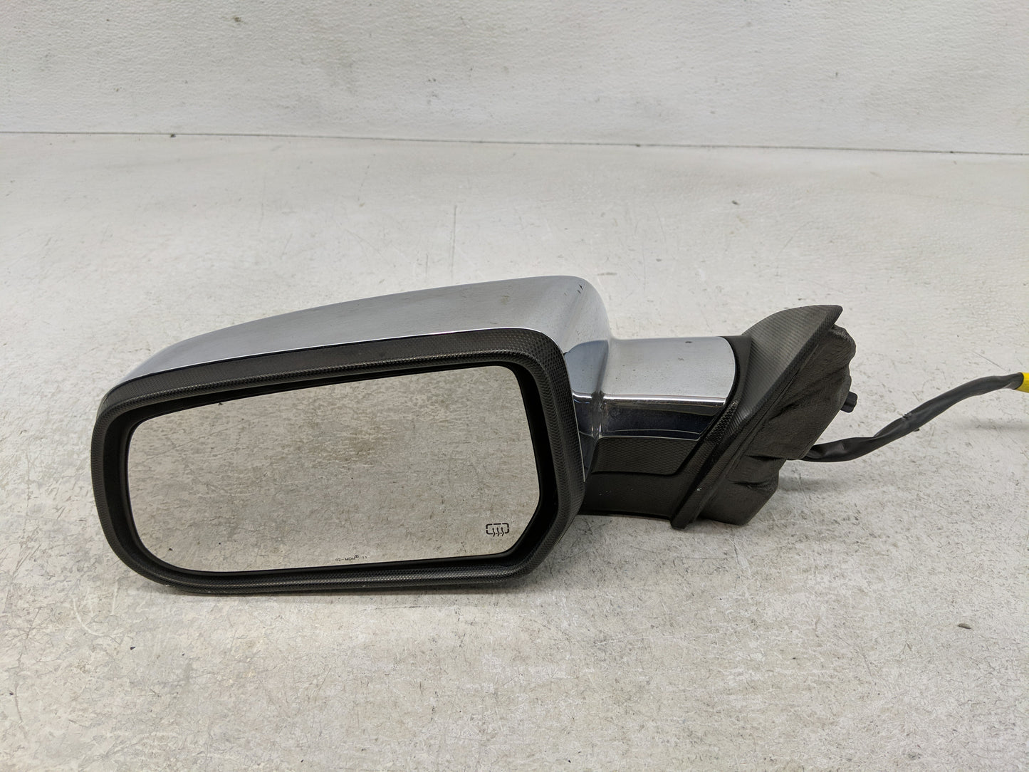2010-2011 Chevrolet Equinox Side Mirror Replacement Driver Left View Door Mirror P/N:20858712 Fits Fits 2010 2011 OEM Used A