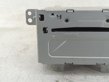 2011-2012 Chevrolet Equinox Radio AM FM Cd Player Receiver Replacement P/N:20983517 Fits Fits 2010 2011 2012 OEM Used Auto Parts