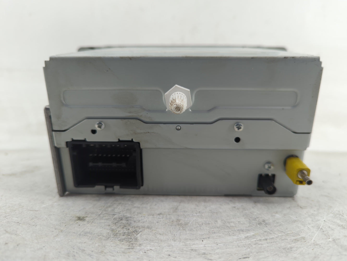 2011-2012 Chevrolet Equinox Radio AM FM Cd Player Receiver Replacement P/N:20983517 Fits Fits 2010 2011 2012 OEM Used Auto P