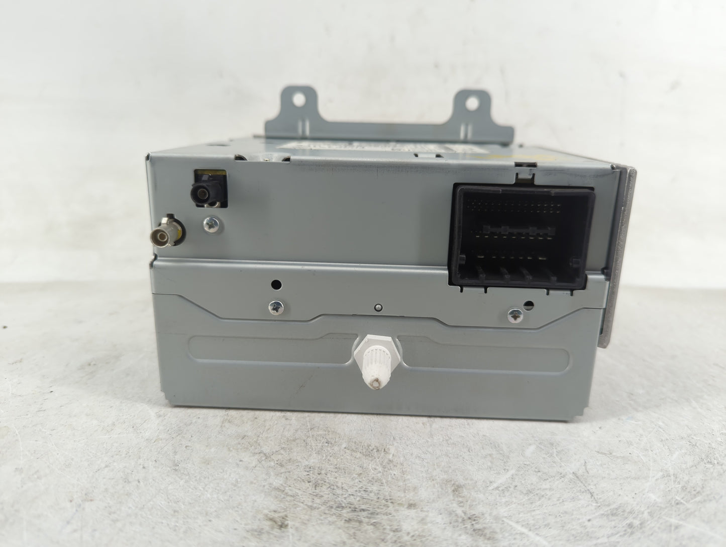 2011-2012 Chevrolet Equinox Radio AM FM Cd Player Receiver Replacement P/N:20983517 Fits Fits 2010 2011 2012 OEM Used Auto P