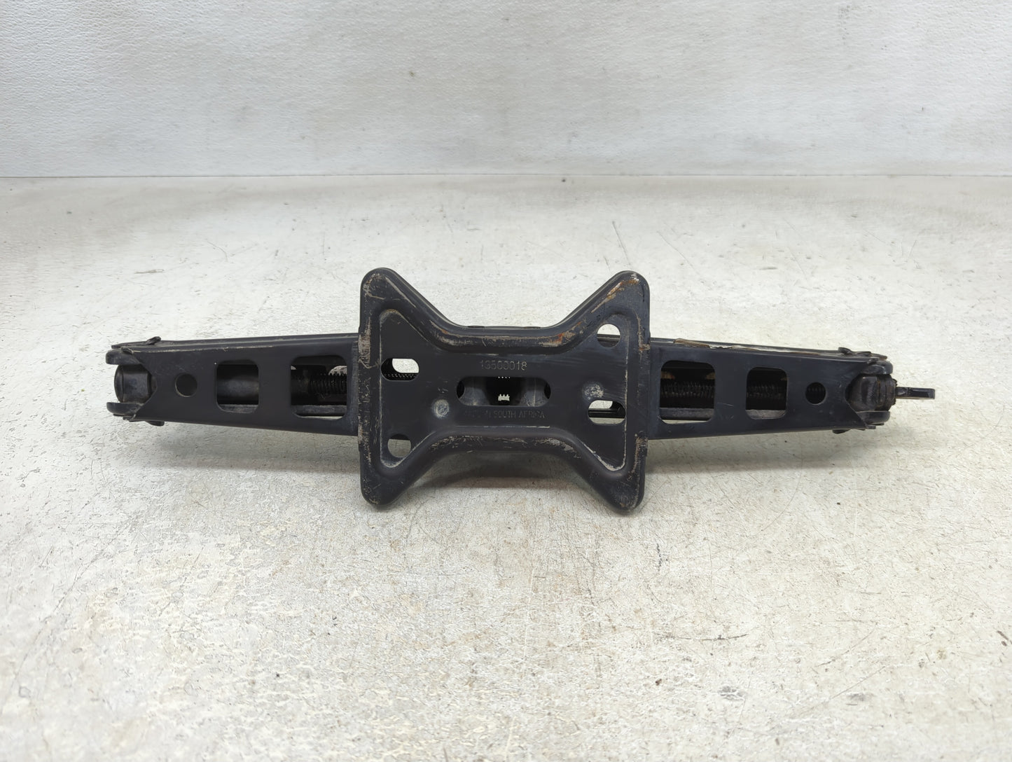 2011 Chevrolet Equinox Spare Scissor Car Jack - Oemusedautoparts1.com