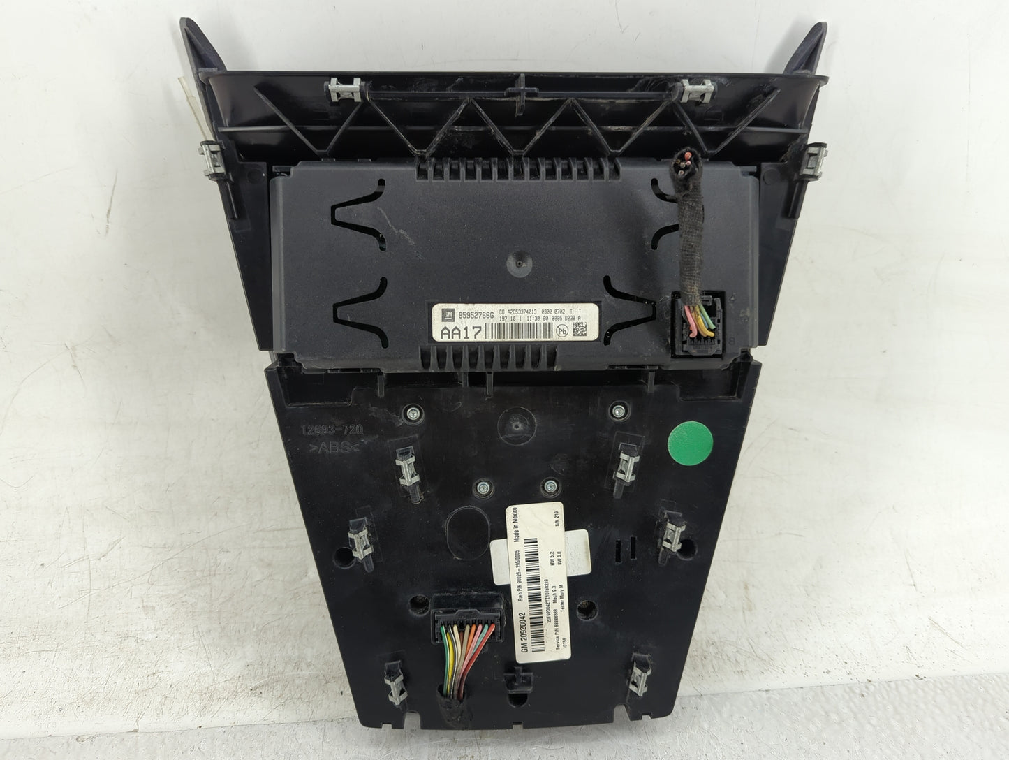 2010-2011 Chevrolet Equinox Radio AM FM Cd Player Receiver Replacement P/N:20920042 95952766G Fits Fits 2010 2011 OEM Used A