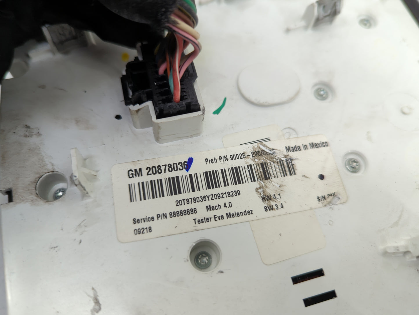 2010-2011 Chevrolet Equinox Radio Control Panel - Oemusedautoparts1.com