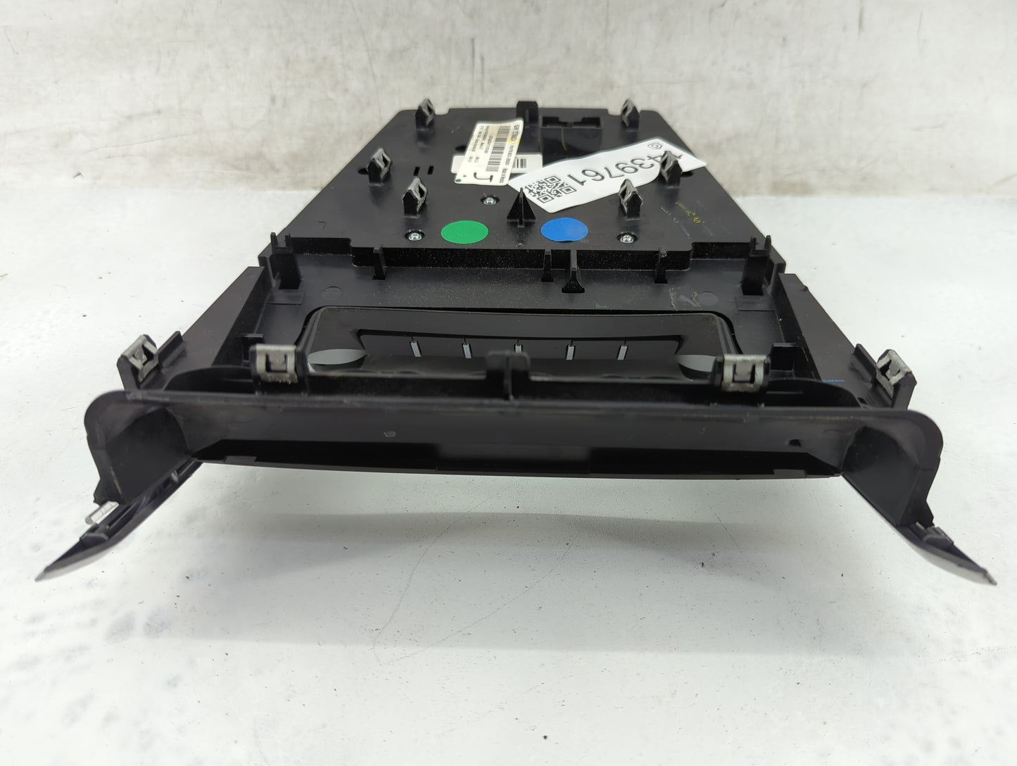 2010-2011 Chevrolet Equinox Radio Control Panel - Oemusedautoparts1.com