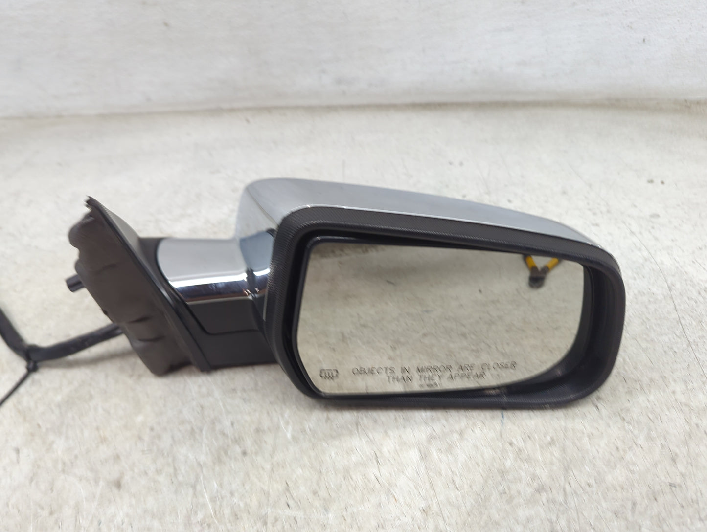 2010-2011 Chevrolet Equinox Passenger Side View Mirror - Right Door Mirror OEM Used - Oemusedautoparts1.com
