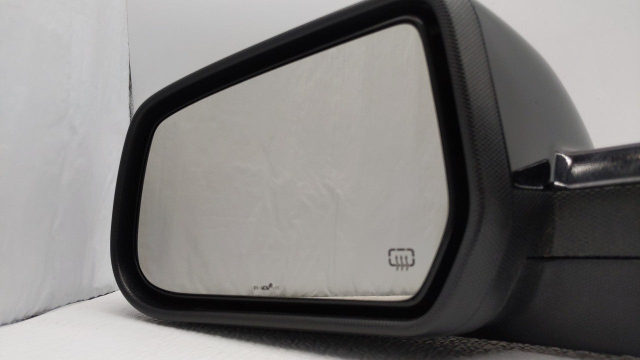 2010-2011 Chevrolet Equinox Driver Side View Mirror - Left Door Mirror OEM Used - Oemusedautoparts1.com
