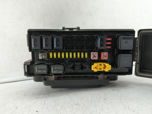 2011 Chevrolet Equinox Fusebox Fuse Box Panel Relay Module P/N:P04692138AF 04692166AB, 20899627, 20899629 Fits OEM Used Auto Parts
