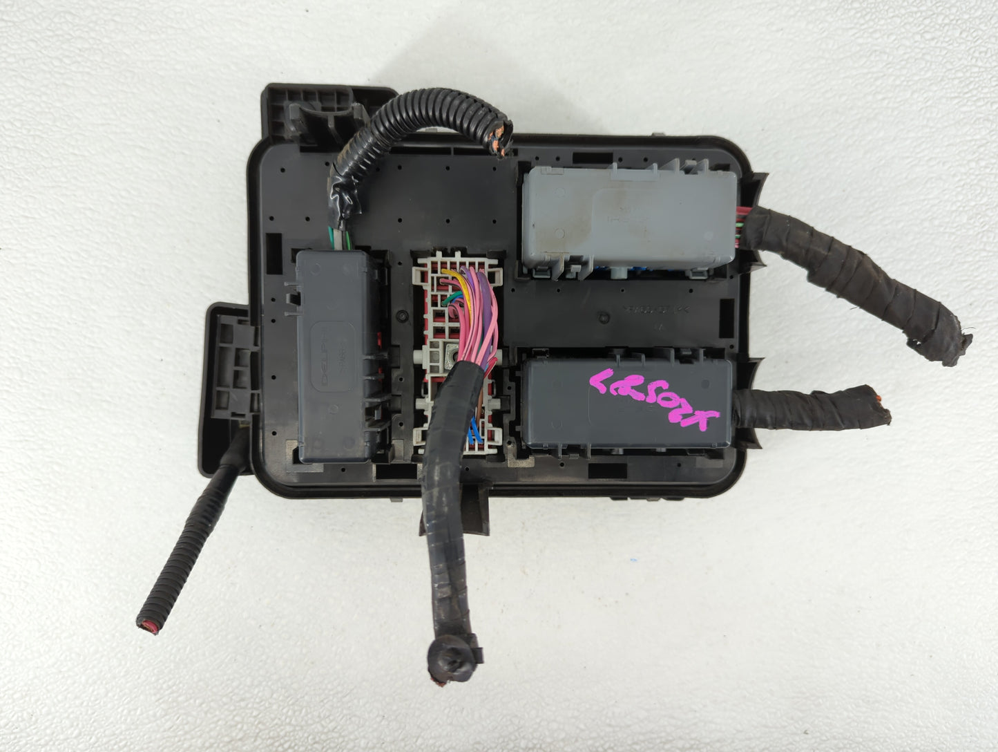 2011 Chevrolet Equinox Fusebox Fuse Box Panel Relay Module P/N:20899629 Fits OEM Used Auto Parts - Oemusedautoparts1.com