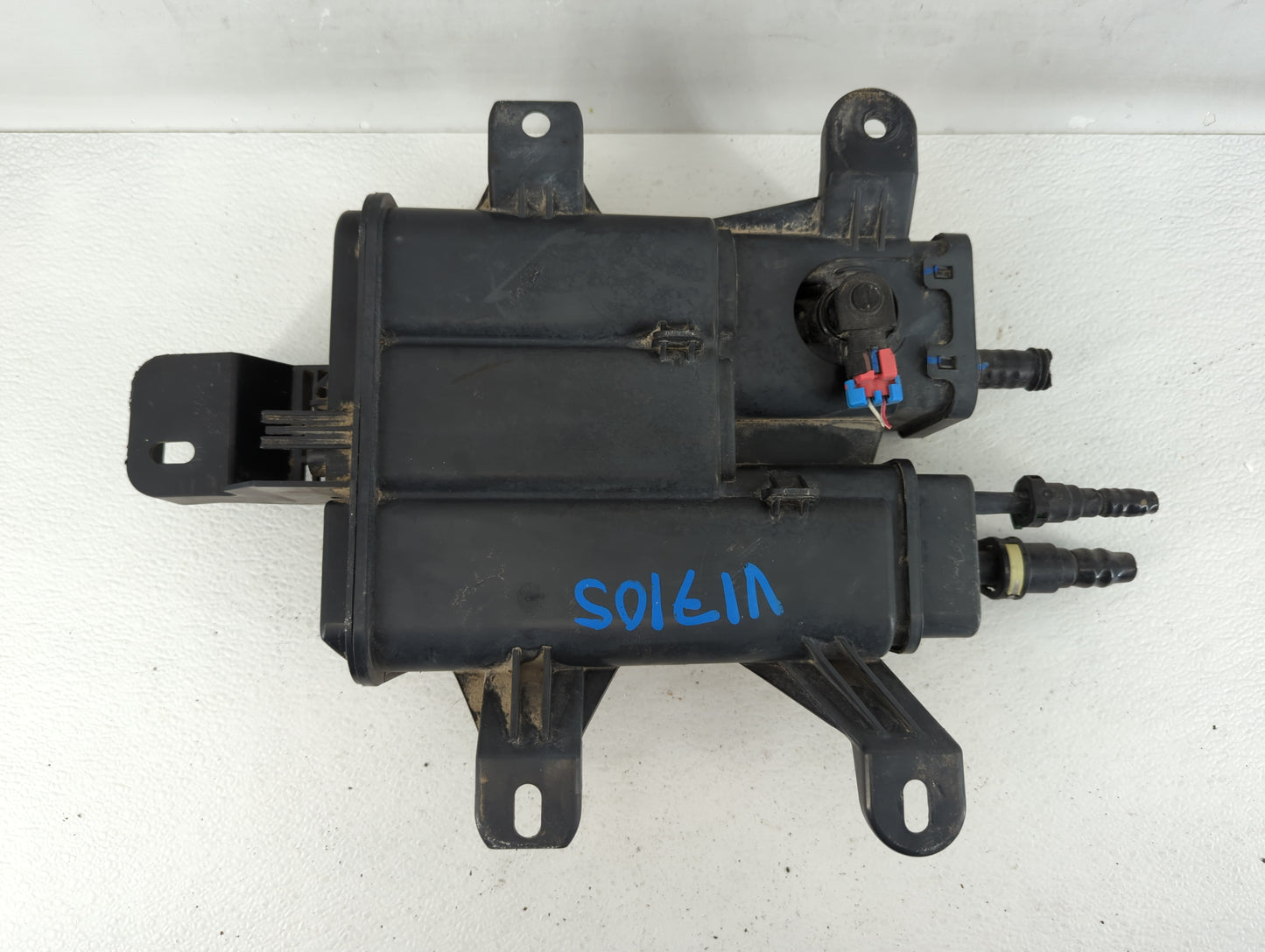 2011 Chevrolet Equinox Fuel Vapor Charcoal Canister - Oemusedautoparts1.com