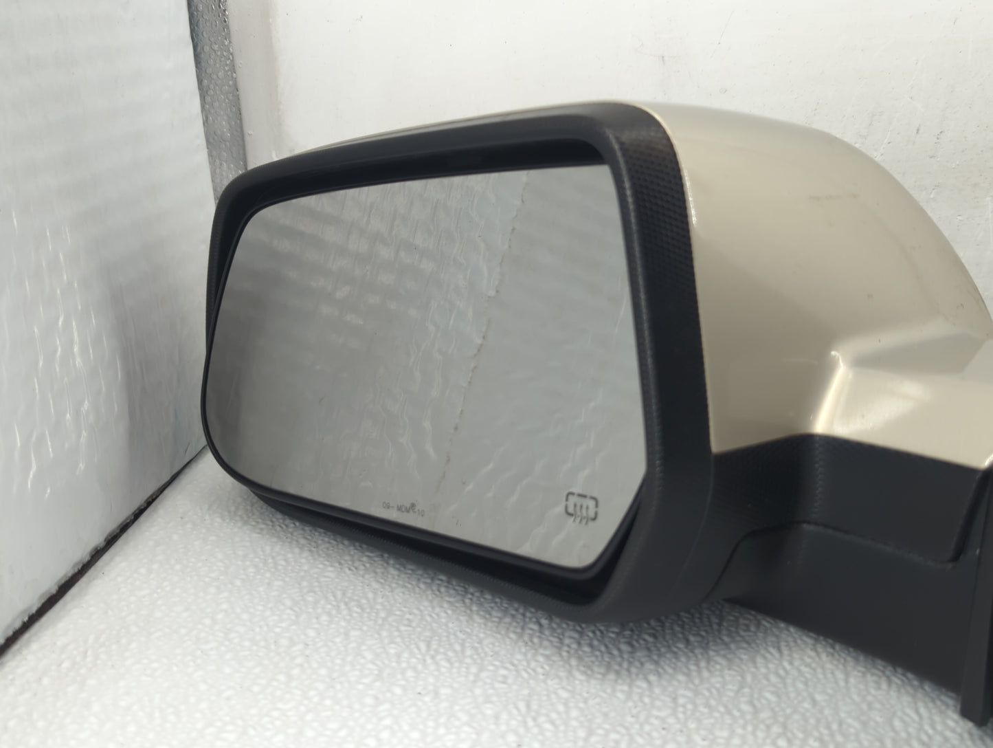 2010-2011 Chevrolet Equinox Driver Side View Mirror - Left Door Mirror OEM Used - Oemusedautoparts1.com