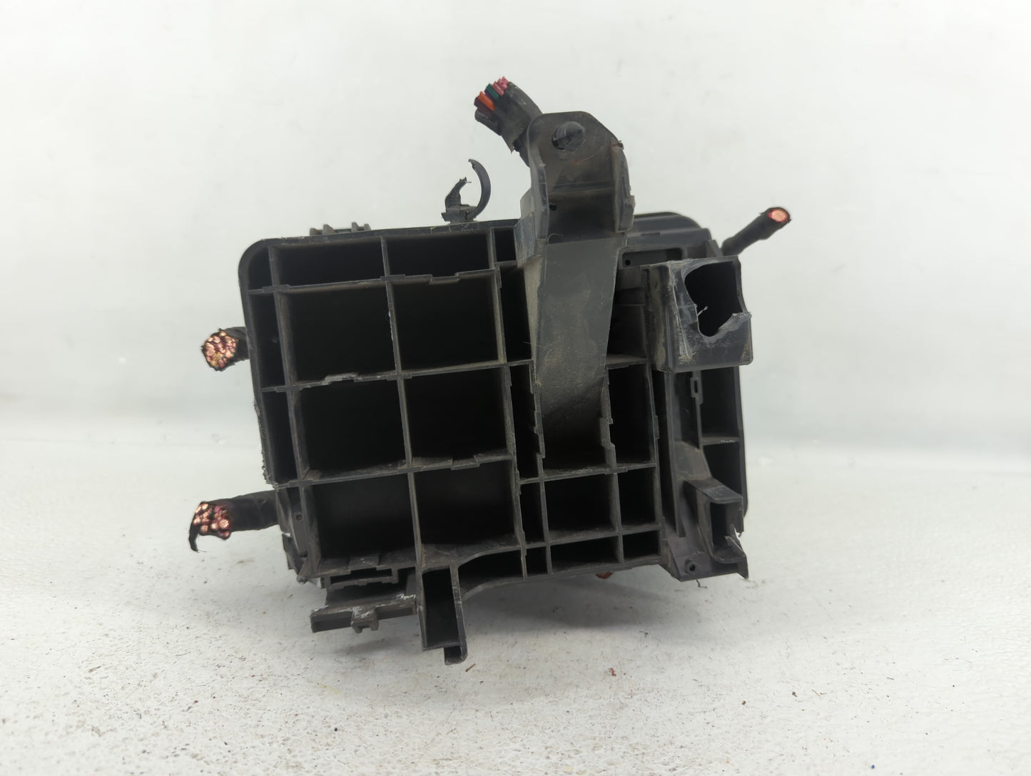 2011 Chevrolet Equinox Fusebox Fuse Box Panel Relay Module P/N:20899629 Fits OEM Used Auto Parts - Oemusedautoparts1.com