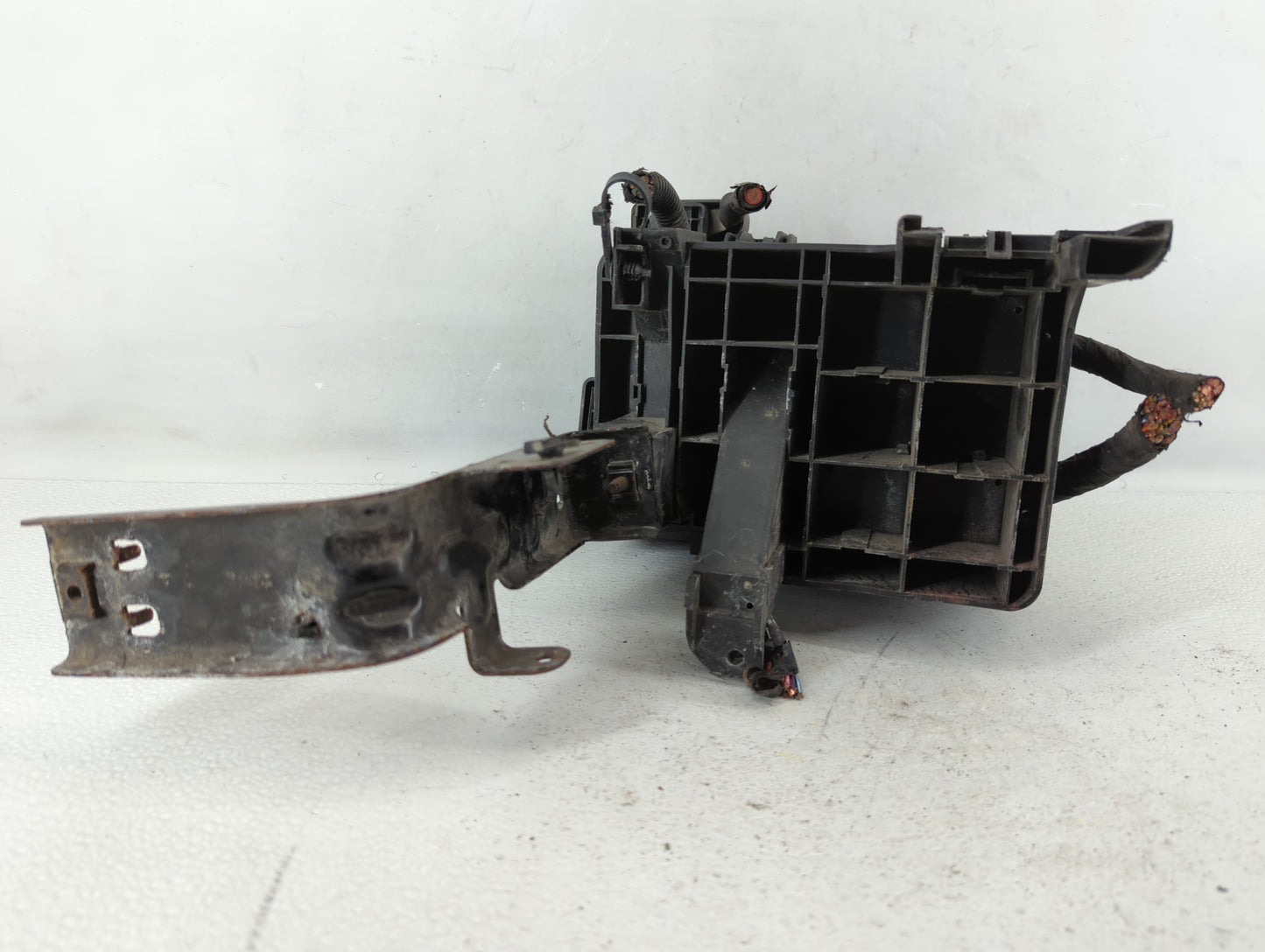 2011 Chevrolet Equinox Fusebox Fuse Box Panel Relay Module P/N:20899629 Fits OEM Used Auto Parts - Oemusedautoparts1.com