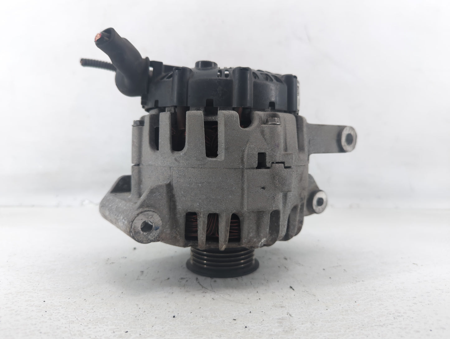 2010-2017 Chevrolet Equinox Alternator Replacement Generator Charging Assembly Engine OEM P/N:13500315 Fits OEM Used Auto Pa