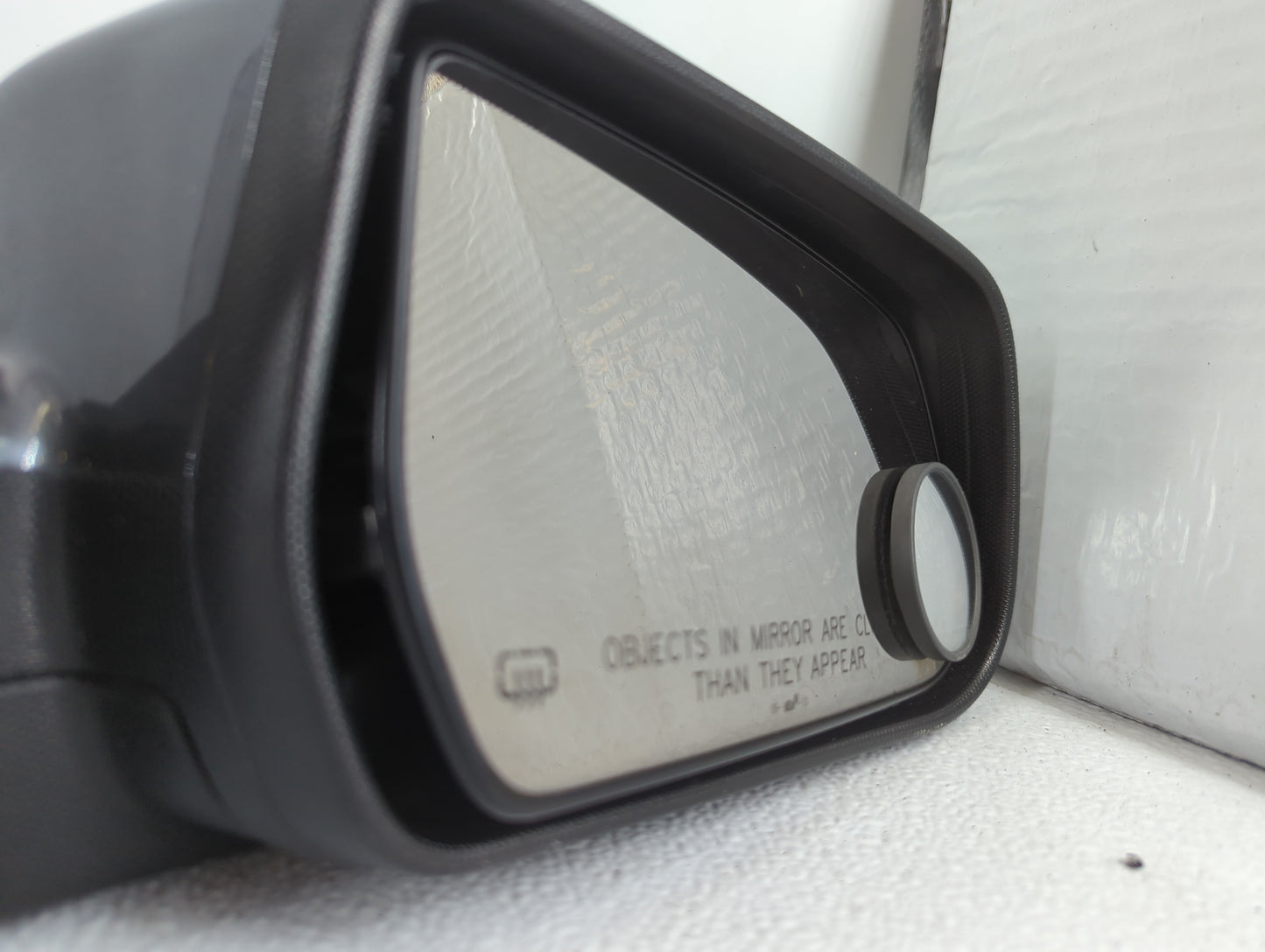 2010-2011 Chevrolet Equinox Passenger Side View Mirror - Right Door Mirror OEM Used - Oemusedautoparts1.com