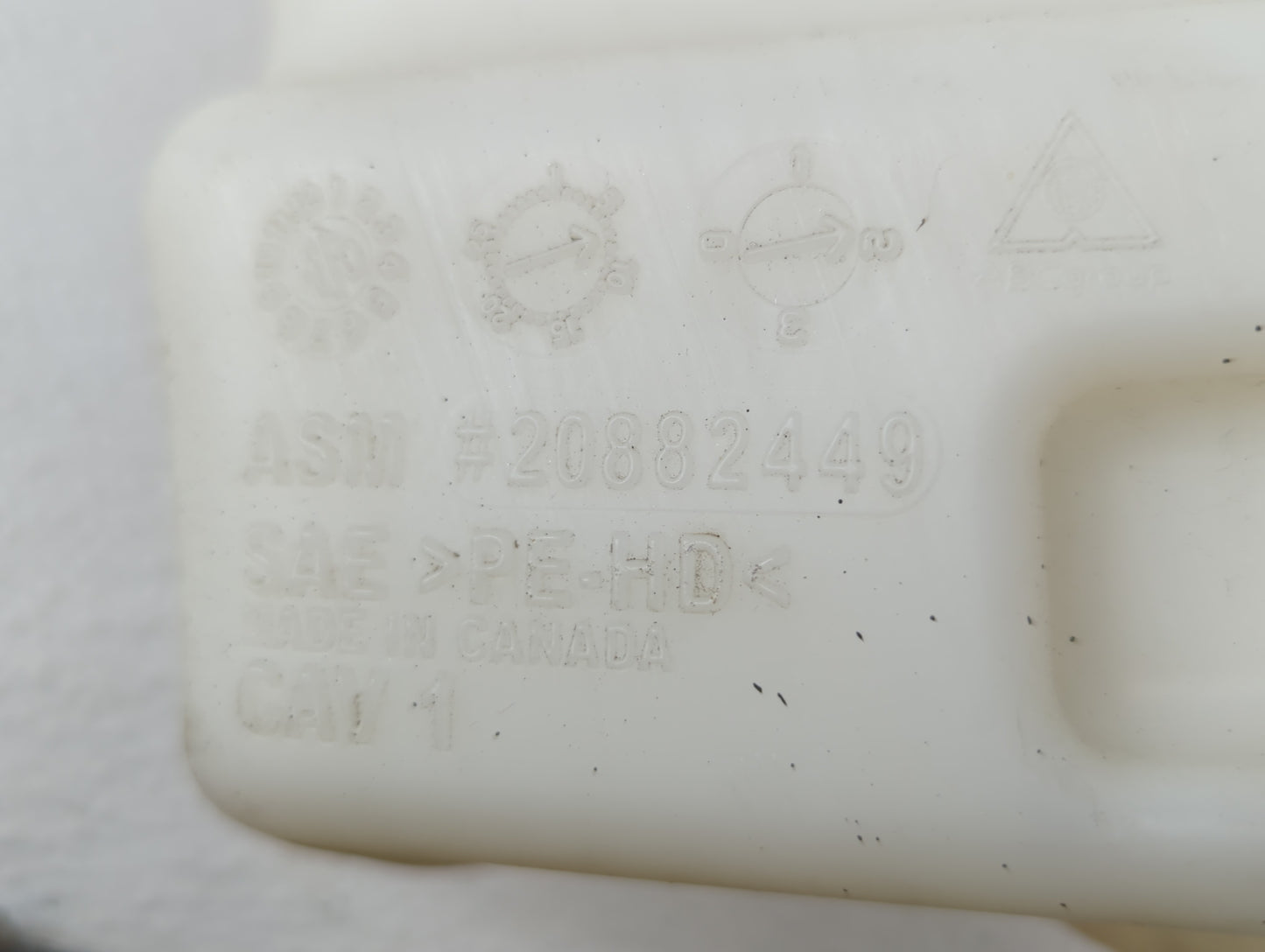 2010-2017 Chevrolet Equinox Windshield Washer Fluid Reservoir Bottle Oem - Oemusedautoparts1.com
