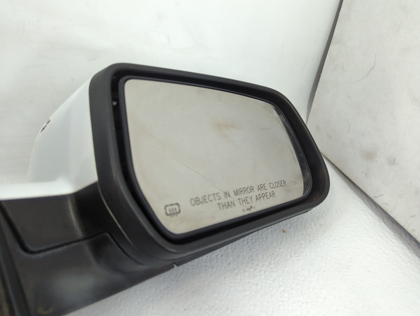 2010-2011 Chevrolet Equinox Passenger Side View Mirror - Right Door Mirror OEM Used - Oemusedautoparts1.com