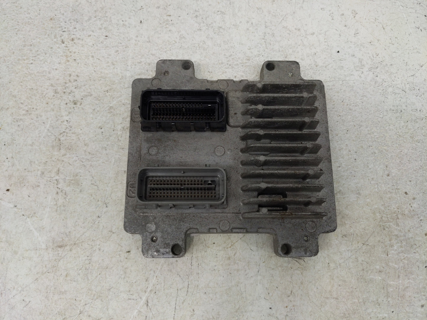 2010-2014 Chevrolet Express 1500 PCM Engine Control Computer ECU ECM PCU OEM P/N:12639471 Fits Fits 2010 2011 2012 2013 2014