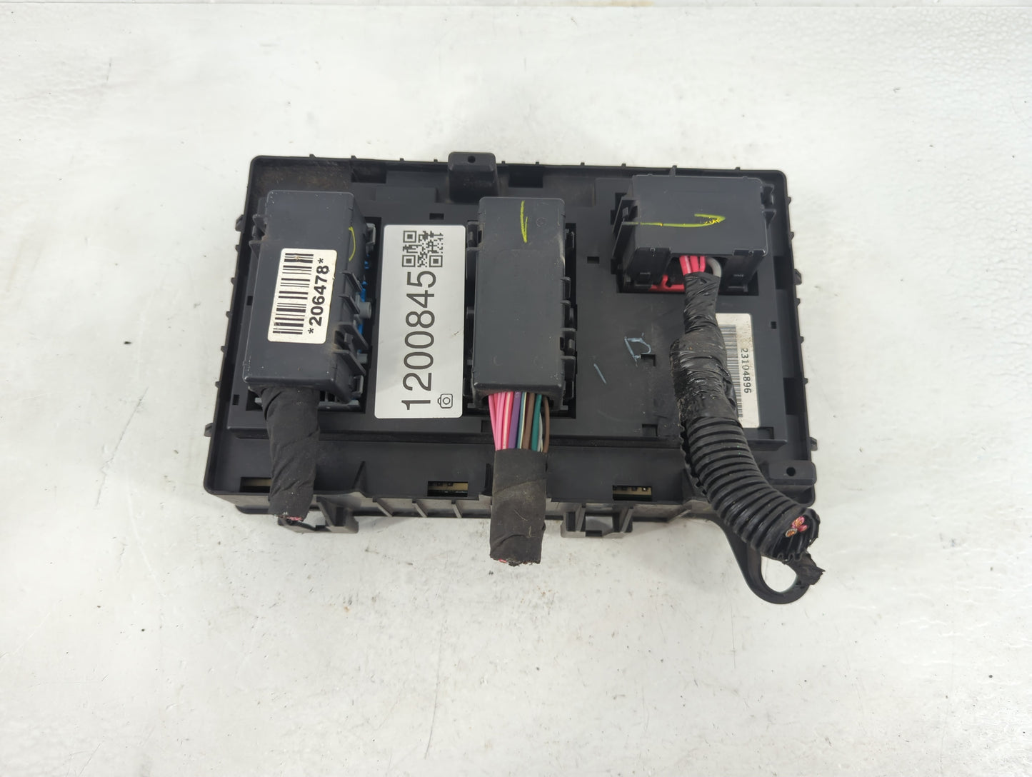 2010-2011 Chevrolet Express 3500 Fusebox Fuse Box Panel Relay Module P/N:20902952 Fits Fits 2010 2011 OEM Used Auto Parts -