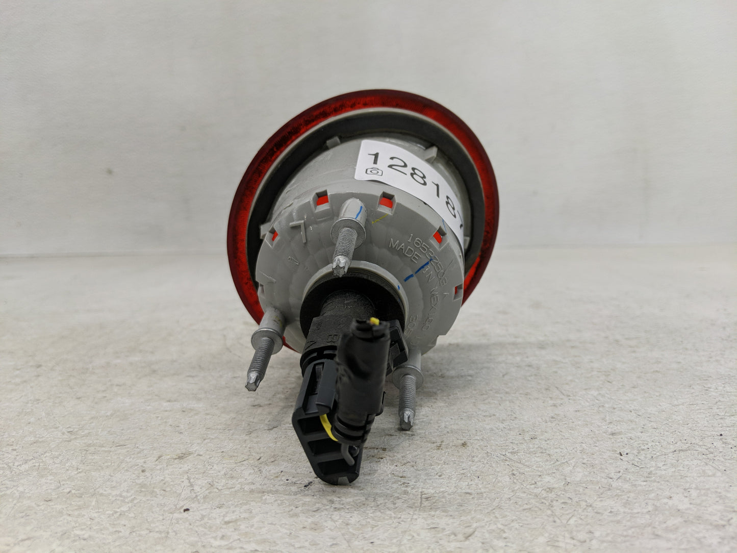 2006-2011 Chevrolet Hhr Tail Light Assembly Driver Left OEM P/N:16522503 A Fits Fits 2006 2007 2008 2009 2010 2011 OEM Used