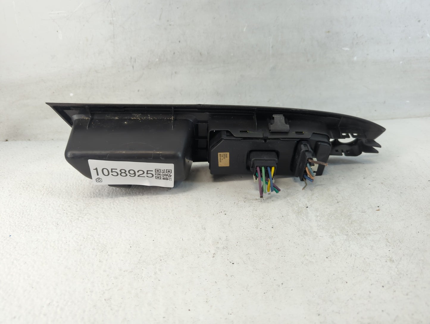 2009-2016 Chevrolet Impala Master Power Window Switch Replacement Driver Side Left P/N:25828893 Fits OEM Used Auto Parts - O