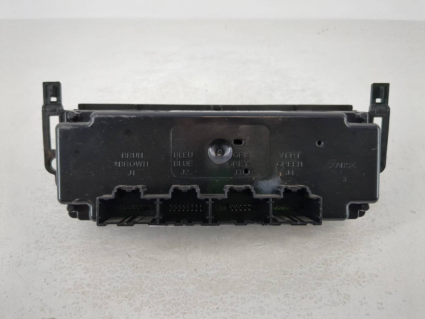 2011 Chevrolet Impala Climate Control Module Temperature AC/Heater Replacement P/N:20972894 Fits OEM Used Auto Parts - Oemus