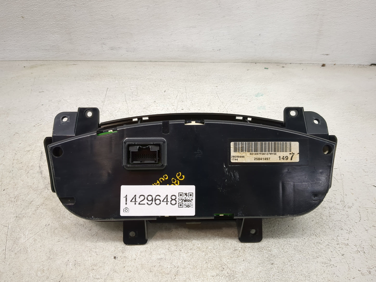 2009-2011 Chevrolet Impala Instrument Cluster Speedometer Gauges P/N:12241114 Fits Fits 2009 2010 2011 OEM Used Auto Parts -