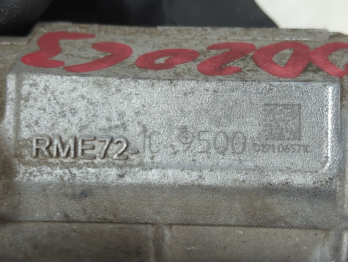 2006-2011 Chevrolet Impala Throttle Body P/N:C 9500 RME72 Fits Fits 2006 2007 2008 2009 2010 2011 OEM Used Auto Parts - Oemu