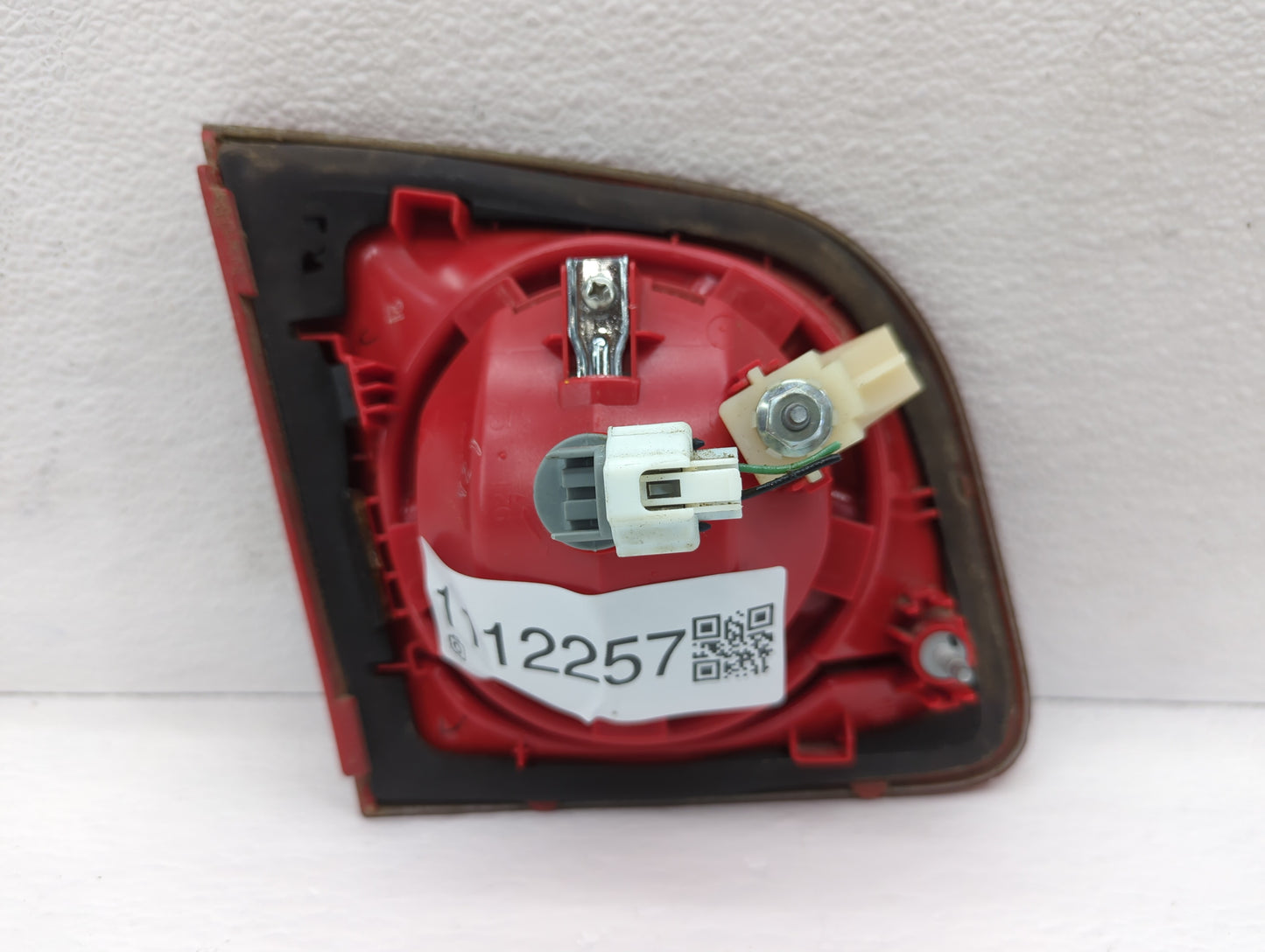 2008-2012 Chevrolet Malibu Tail Light Assembly Passenger Right OEM P/N:15271121 Fits Fits 2008 2009 2010 2011 2012 OEM Used