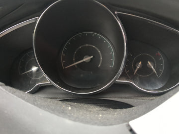 2008-2012 Chevrolet Malibu Instrument Cluster Speedometer Gauges Fits Fits 2008 2009 2010 2011 2012 OEM Used Auto Parts