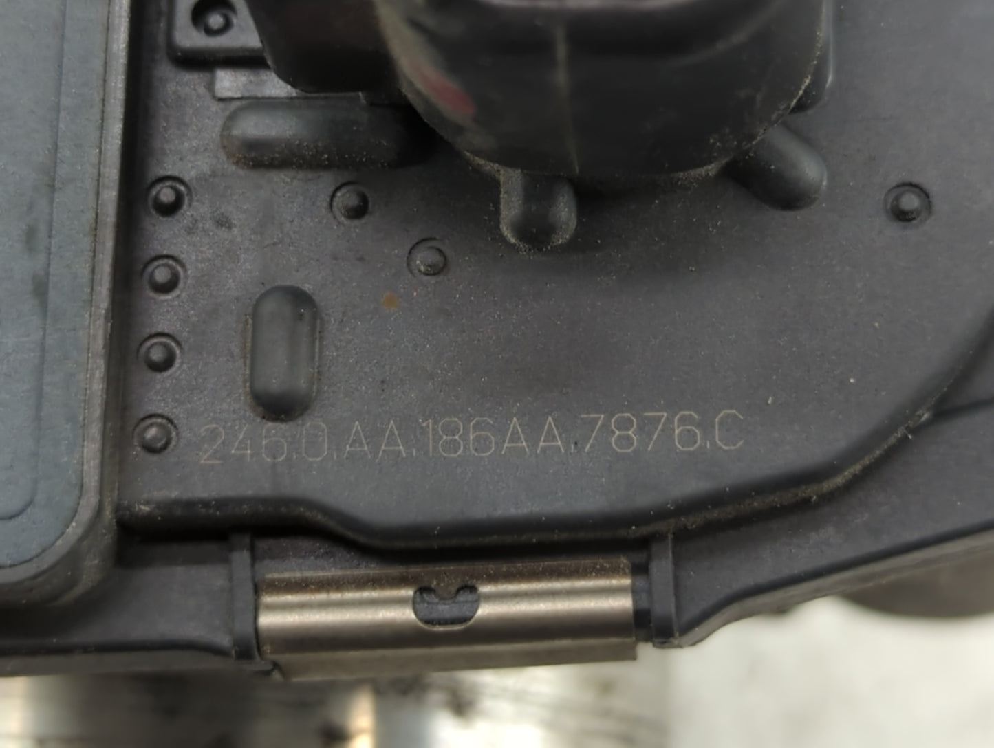 2008-2012 Chevrolet Malibu Throttle Body P/N:9B4G-9F991-A 668AA, 186AA Fits Fits 2007 2008 2009 2010 2011 2012 OEM Used Auto