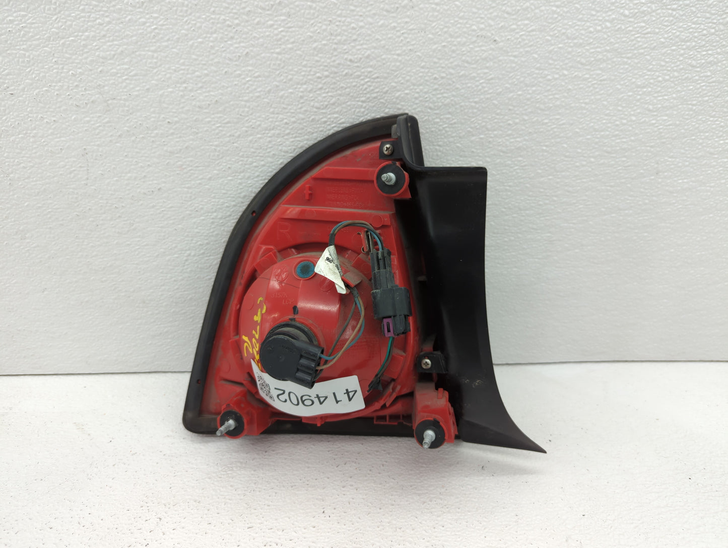 2008-2012 Chevrolet Malibu Tail Light Assembly Passenger Right OEM P/N:15271121 20914364 Fits Fits 2008 2009 2010 2011 2012