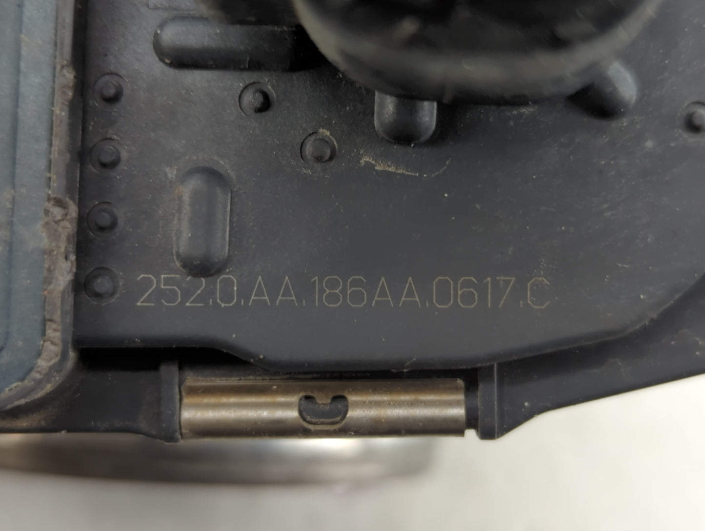 2008-2012 Chevrolet Malibu Throttle Body P/N:186AA0617 Fits Fits 2007 2008 2009 2010 2011 2012 OEM Used Auto Parts - Oemused