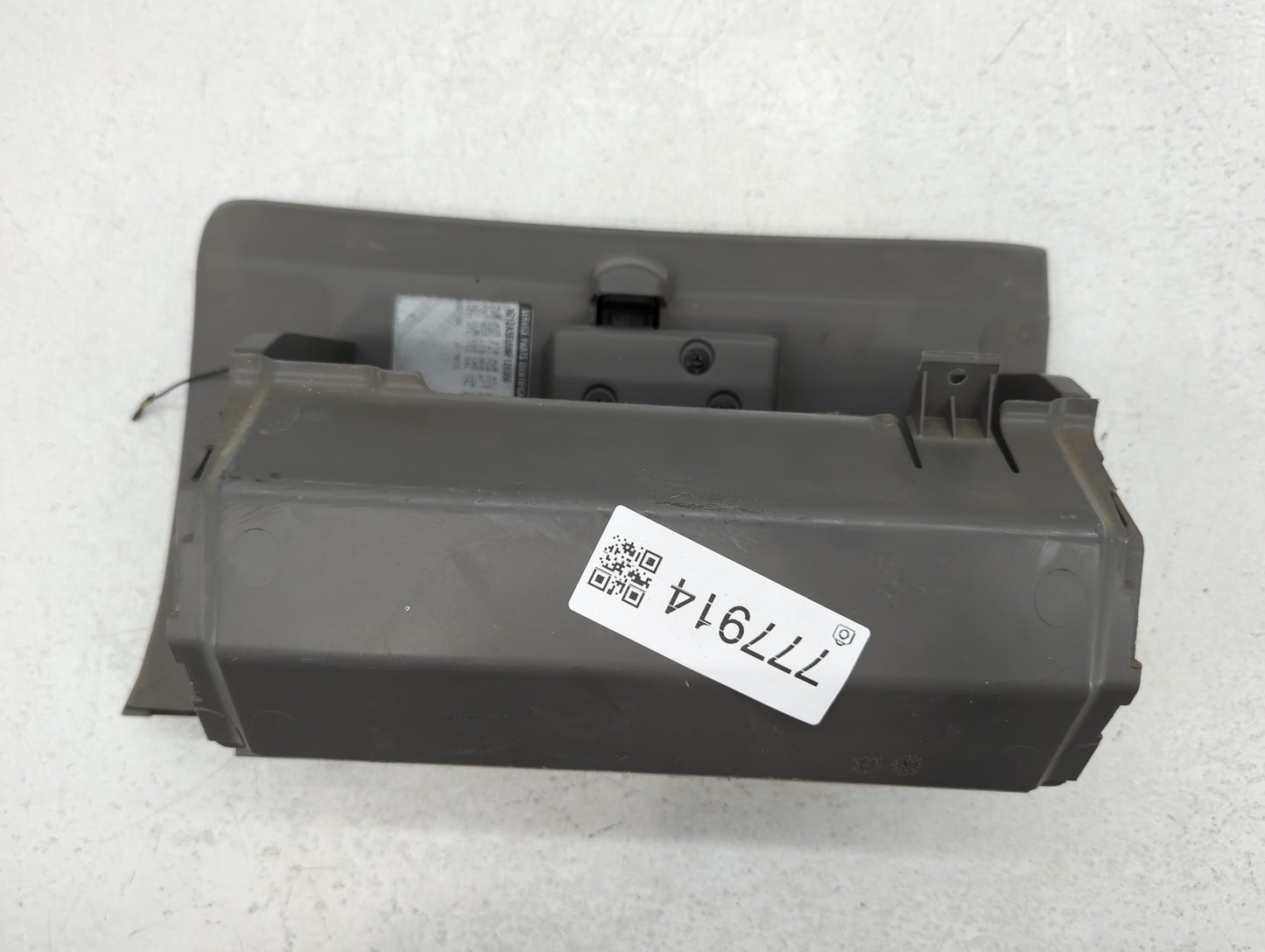 2011 Chevrolet Malibu Passenger Glove Box Door Storage Compartment - Oemusedautoparts1.com