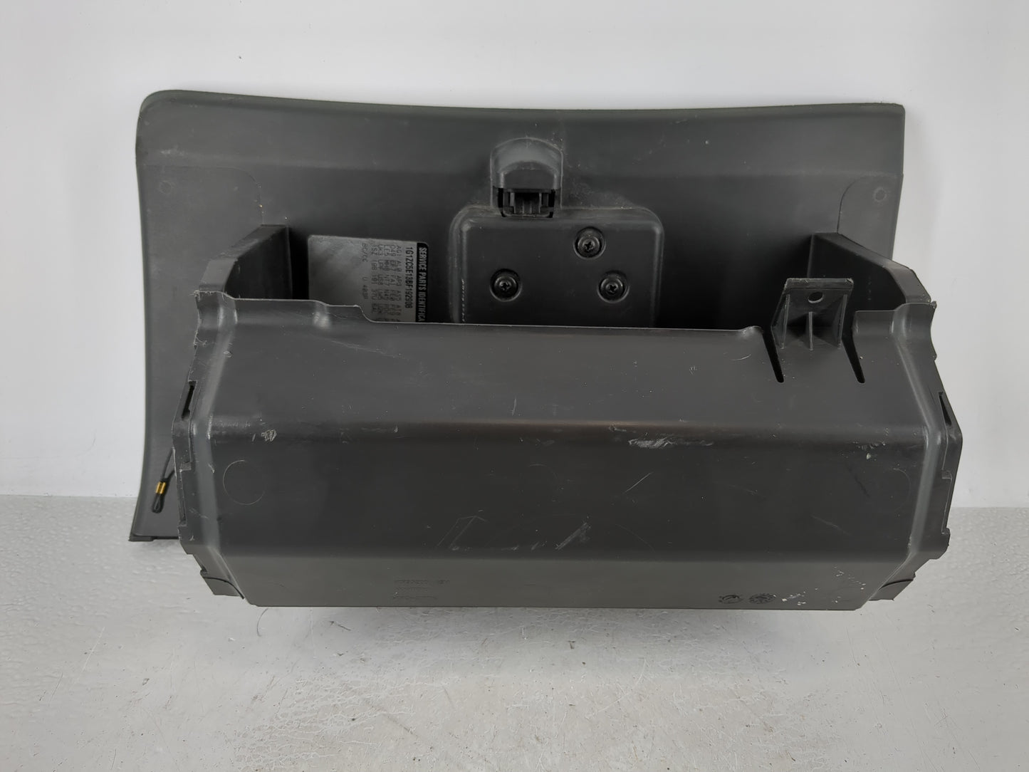 2011 Chevrolet Malibu Passenger Glove Box Door Storage Compartment 956951 - Oemusedautoparts1.com