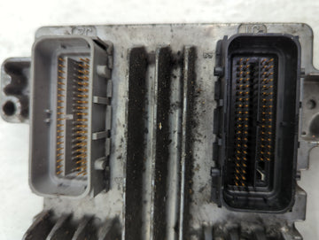 2010-2013 Chevrolet Silverado 1500 PCM Engine Control Computer ECU ECM PCU OEM P/N:12639900 12633238 Fits OEM Used Auto Parts