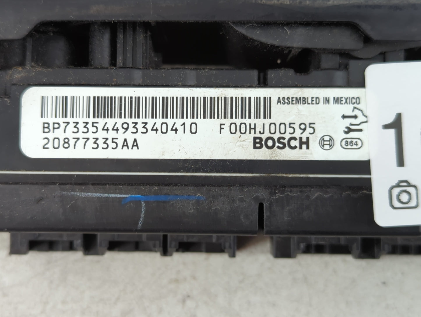 2011 Chevrolet Tahoe Master Power Window Switch Replacement Driver Side Left P/N:20877335AA Fits OEM Used Auto Parts - Oemus