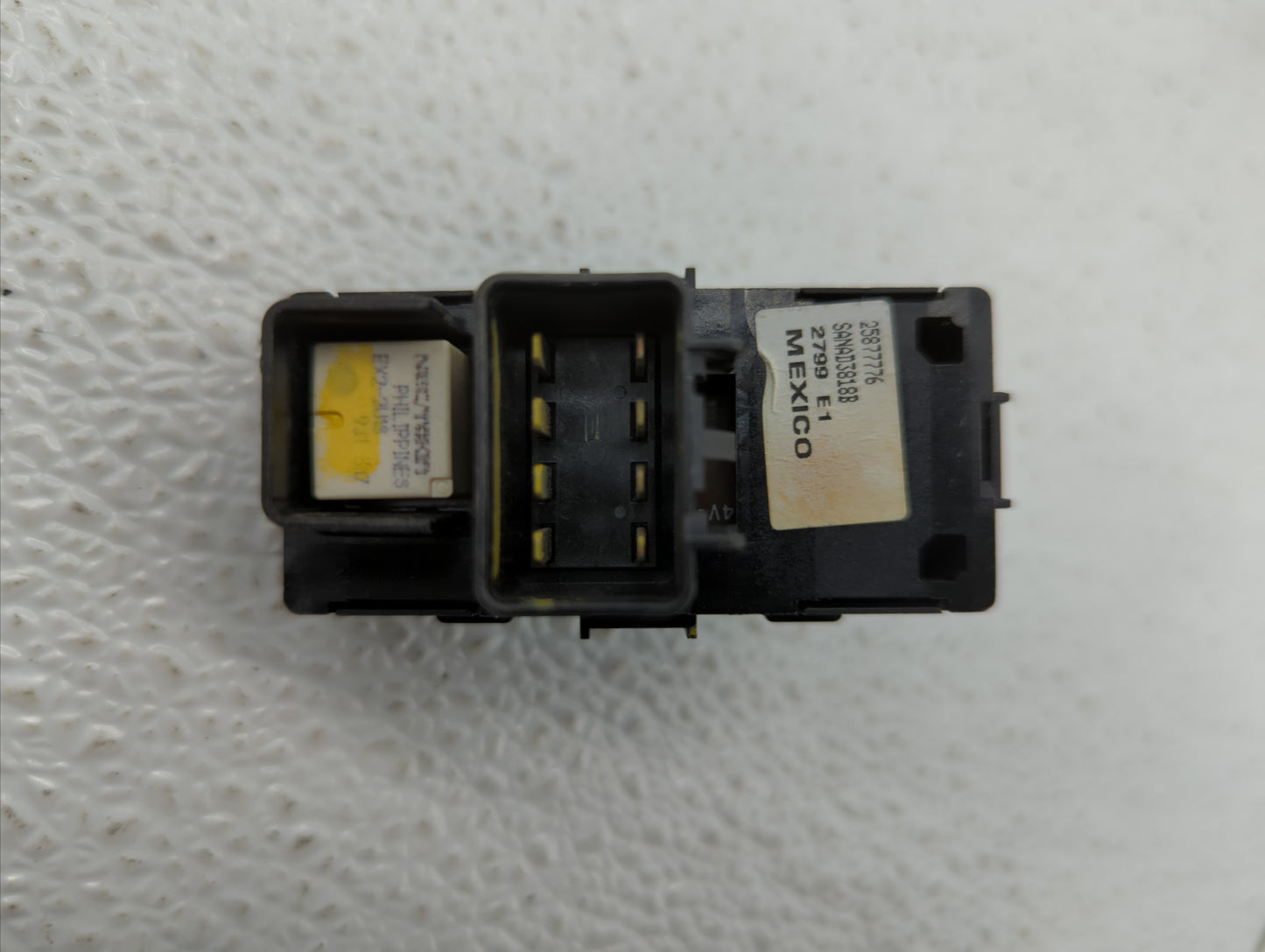 2007-2014 Chevrolet Tahoe Passenger Right Power Window Switch - Oemusedautoparts1.com