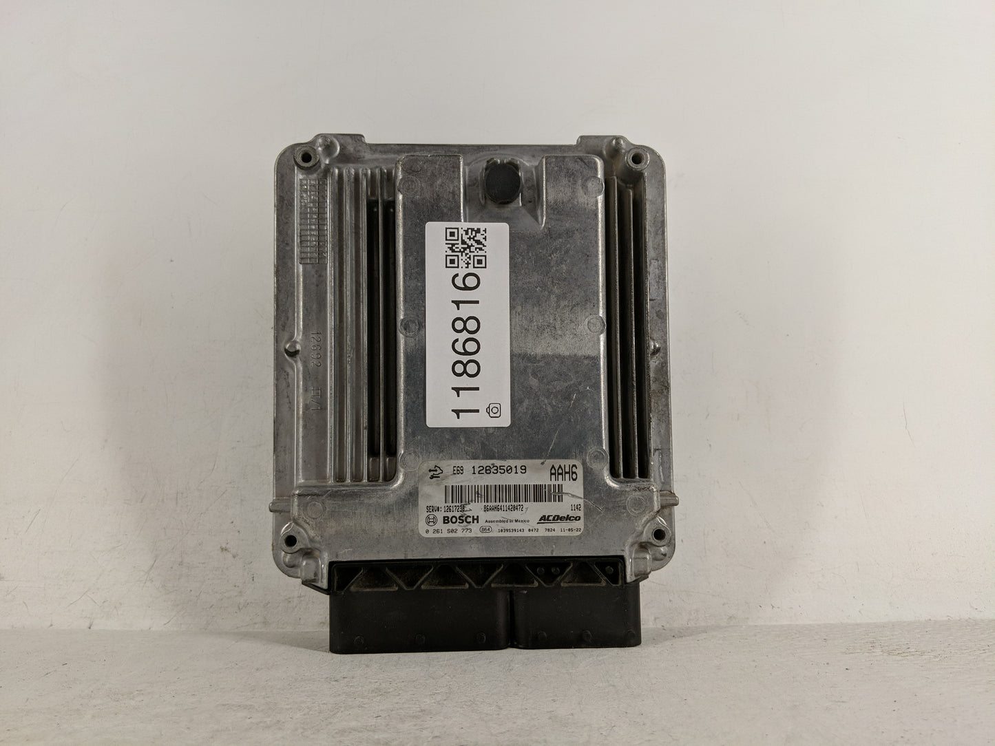 2011 Chevrolet Traverse PCM Engine Control Computer ECU ECM PCU OEM P/N:0 261 S02 773 Fits Fits 2010 OEM Used Auto Parts - O