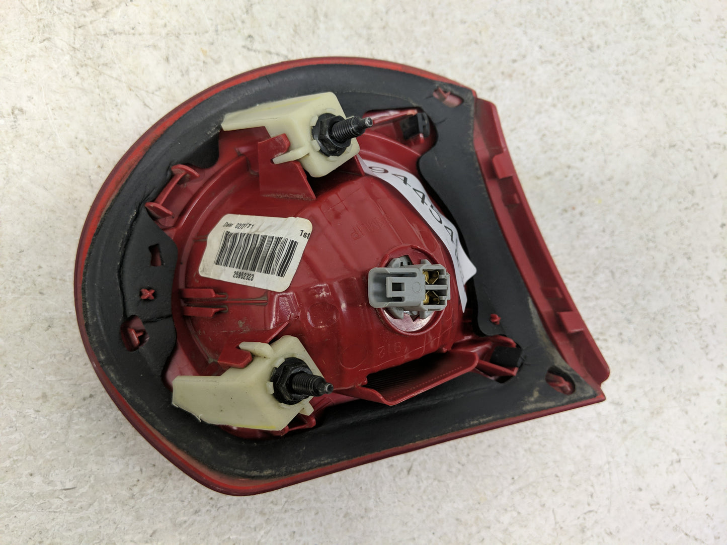 2011 Chevrolet Traverse Tail Light Assembly Passenger Right OEM P/N:25952323 Fits OEM Used Auto Parts - Oemusedautoparts1.co
