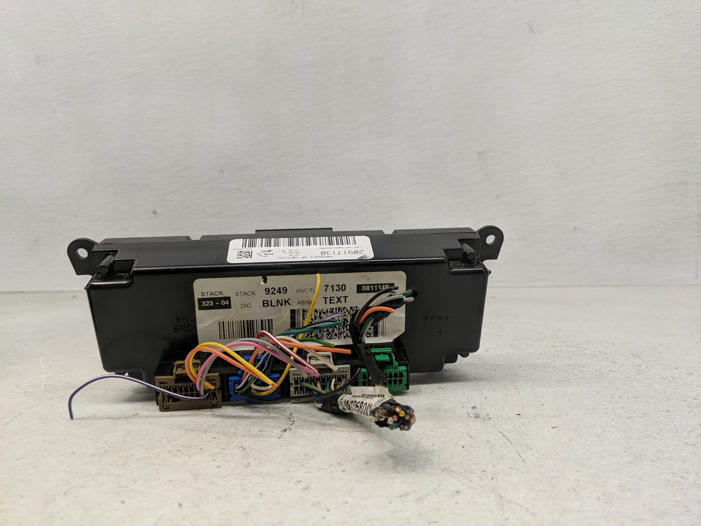 2011 Chevrolet Traverse Climate Control Module Temperature AC/Heater Replacement P/N:20917130 Fits OEM Used Auto Parts - Oem