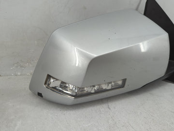 2011 Chevrolet Traverse Passenger Side View Mirror - Right Door Mirror OEM Used