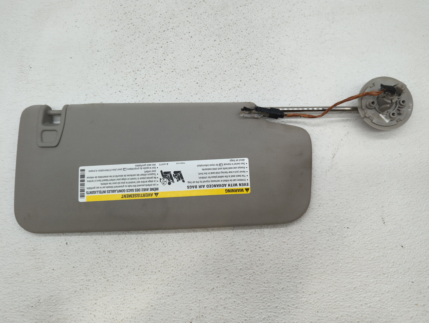 2011 Chevrolet Traverse Sun Visor Shade Replacement Driver Left Mirror Fits OEM Used Auto Parts - Oemusedautoparts1.com