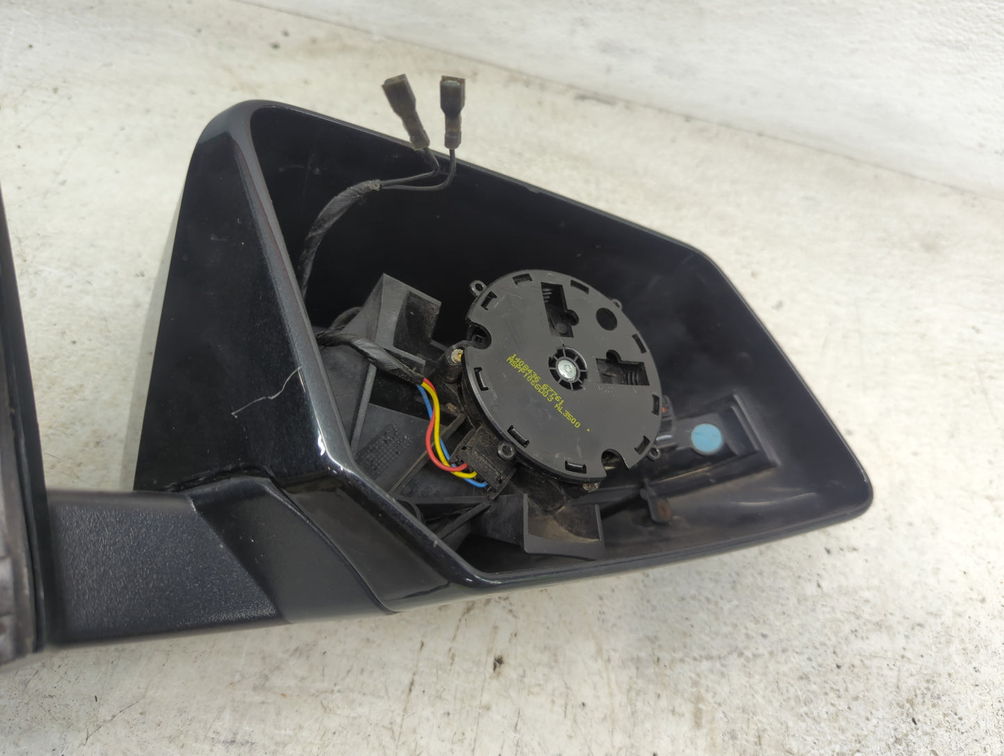 2015-2017 Chevrolet Traverse Passenger Side View Mirror - Right Door Mirror OEM Used - Oemusedautoparts1.com