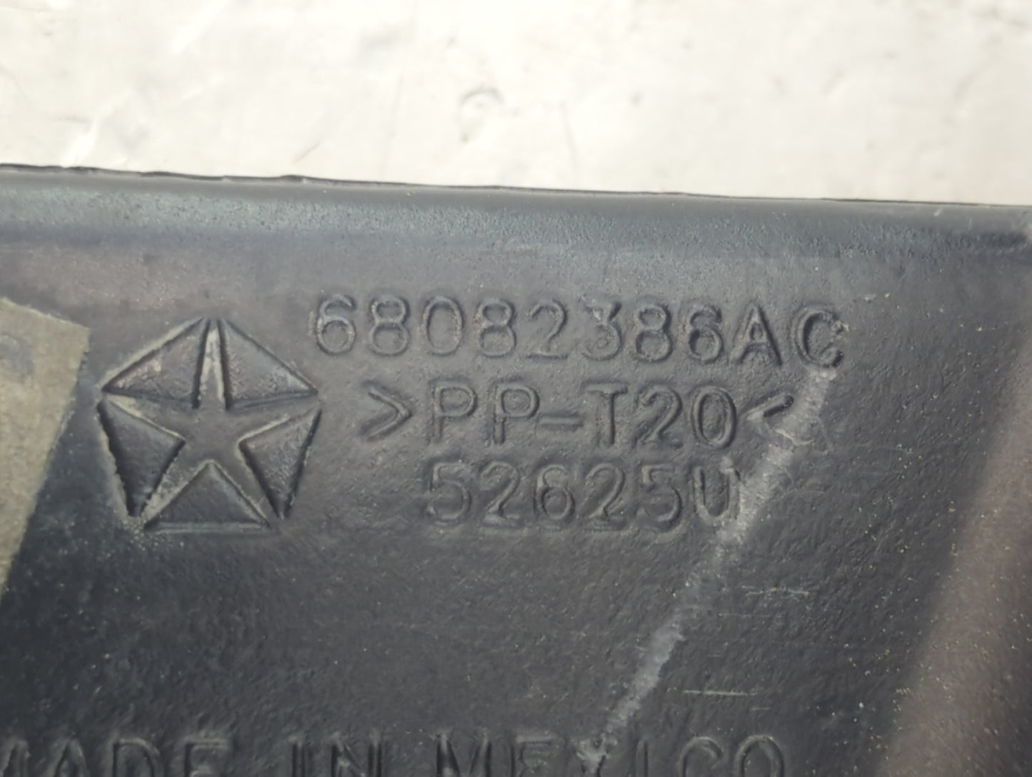 2011-2014 Chrysler 200 Air Cleaner Intake-duct Hose Tube - Oemusedautoparts1.com