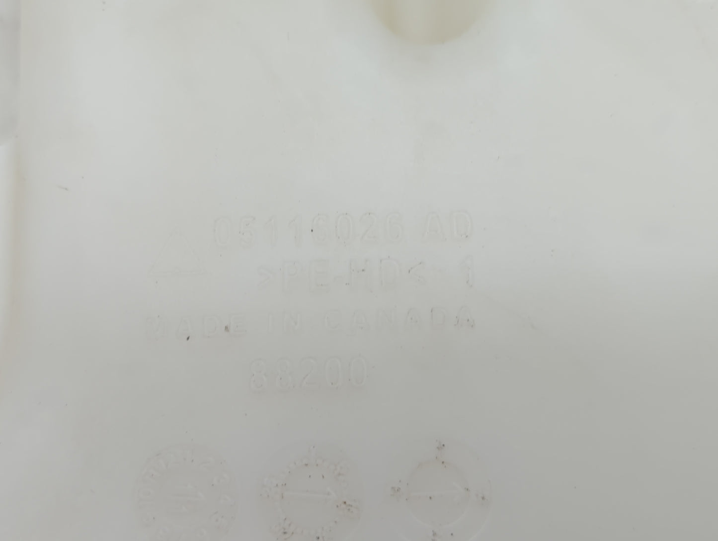 2011-2014 Chrysler 200 Windshield Washer Fluid Reservoir Bottle Oem - Oemusedautoparts1.com