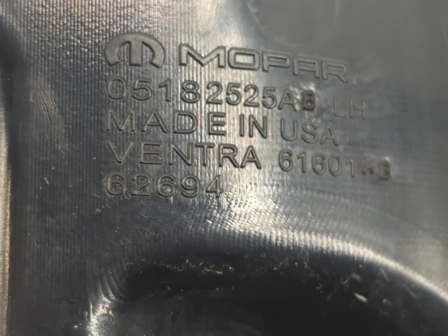 2011-2014 Chrysler 200 Tail Light Assembly Driver Left OEM P/N:05182525AE Fits Fits 2011 2012 2013 2014 OEM Used Auto Parts